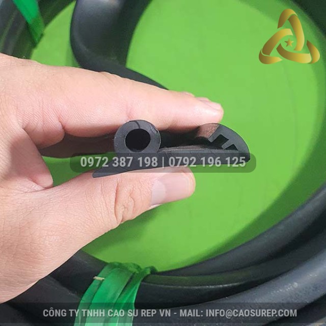 Ron cao su EPDM cửa kho 18x43x13