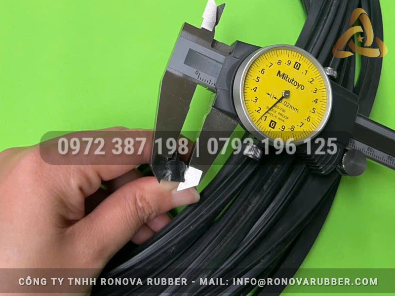 Ronova Rubber cung cấp ron silicon đen