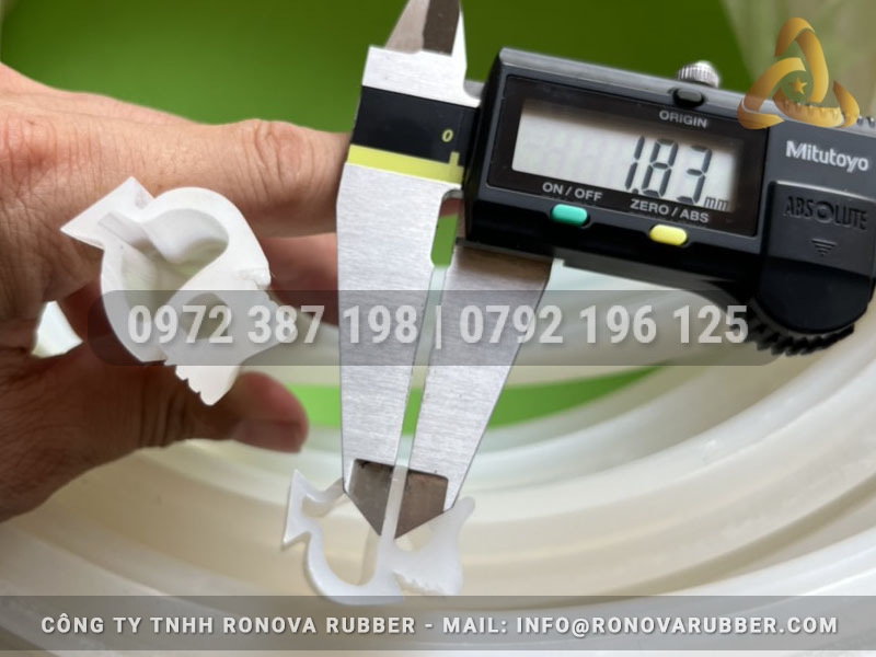 Ronova Rubber gia công ron silicon