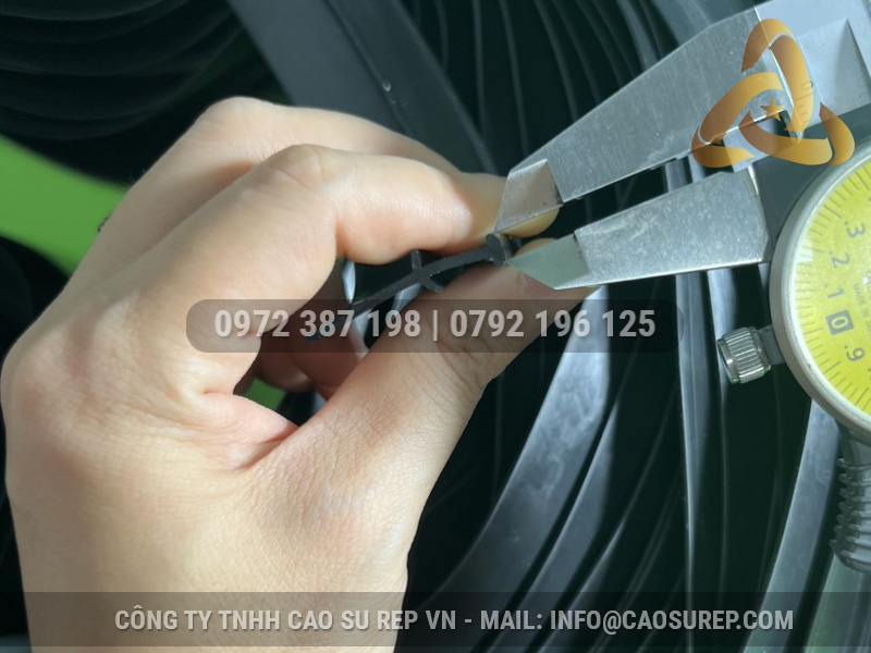Ron cao su EPDM chữ T 4.3x30x6.5
