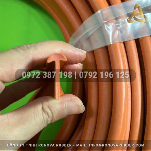 Ron cao su EPDM chữ T màu đỏ tươi 24x10x2