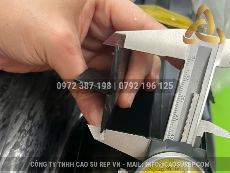 Ron cao su chữ T 40x20x2