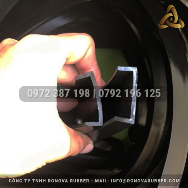 Ron cao su chữ U 12x35x2.5
