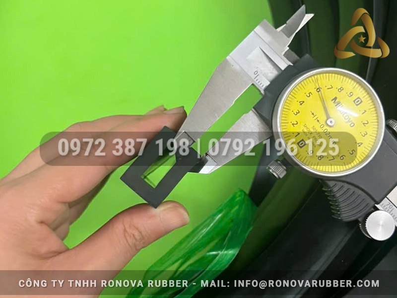 Ron cao su chữ U 17x25x5