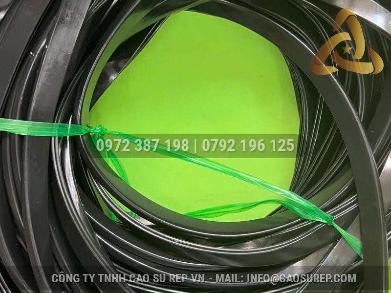 Ron cao su chữ U 17x7x2.5