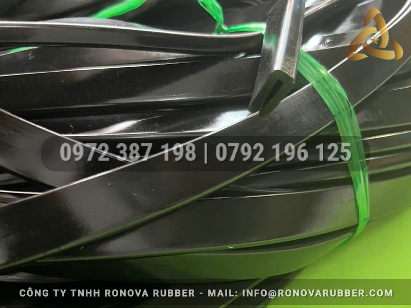 Ron cao su chữ U 17x7x2.5