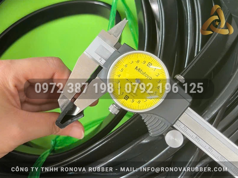 Ron cao su chữ U 17x7x2.5