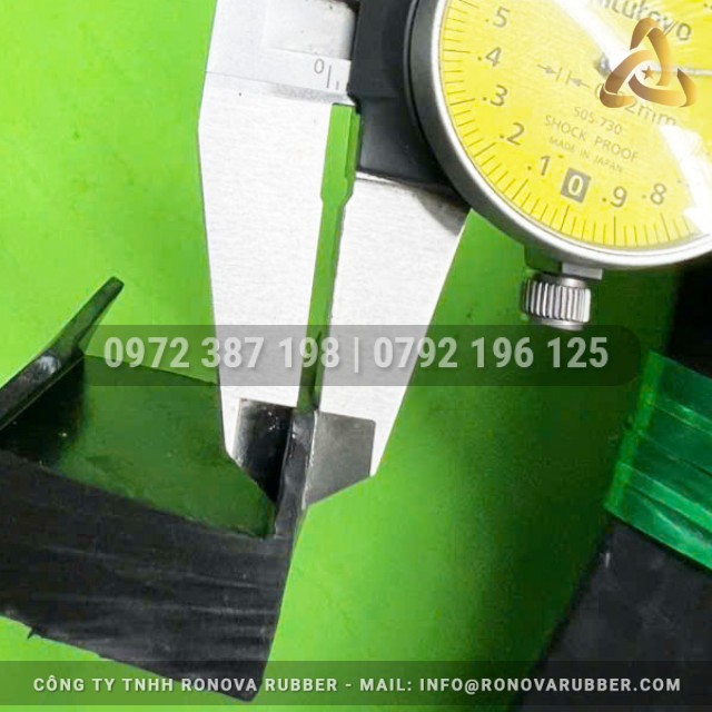 Ron cao su chữ U 33x25x2