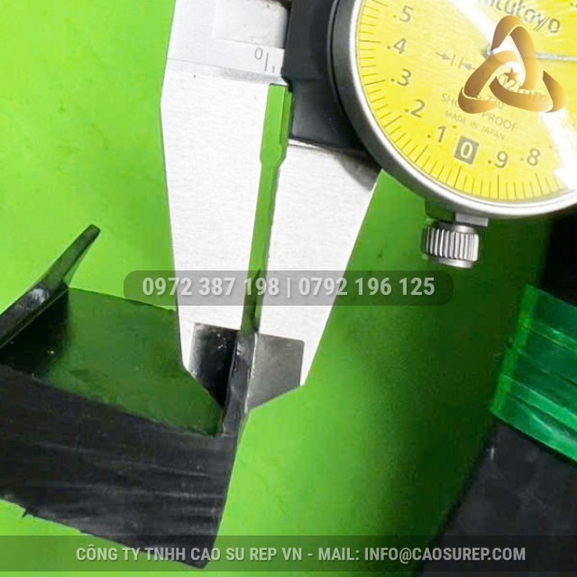 Ron cao su chữ U 33x25x2