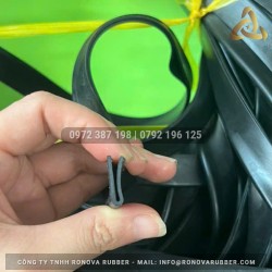 Ron cao su chữ U 4x17x1