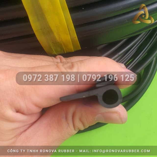 Ron cao su chữ U 5x10x1