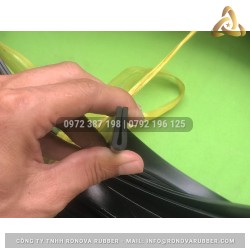 Ron cao su chữ U 7x20x2
