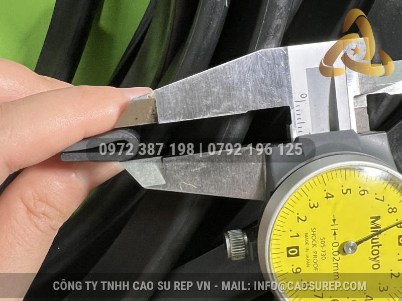 Ron cao su EPDM chữ U 8x18x3