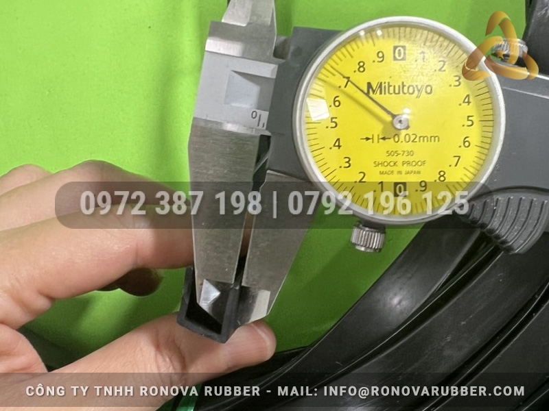 Góc nhìn sản phẩm Ron cao su EPDM chữ U 11x12x1.5