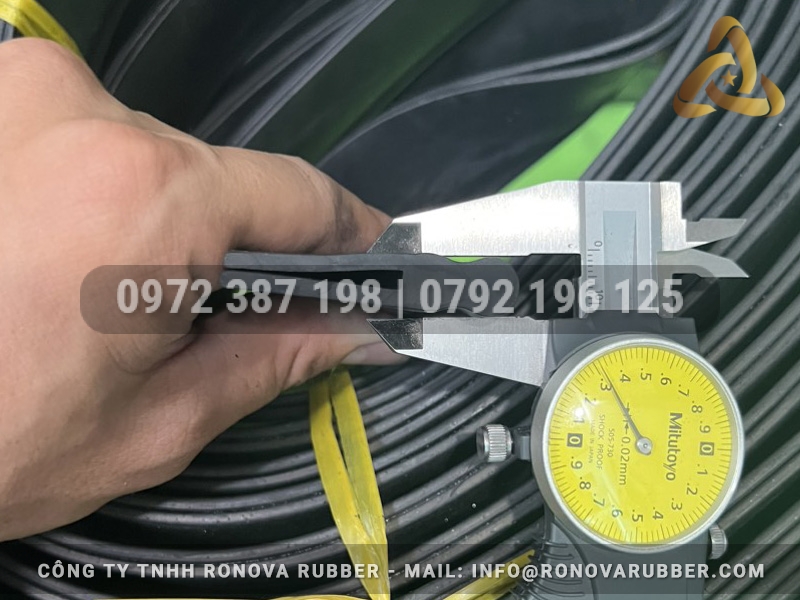 Hình ảnh sản phẩm ron cao su EPDM chữ U
