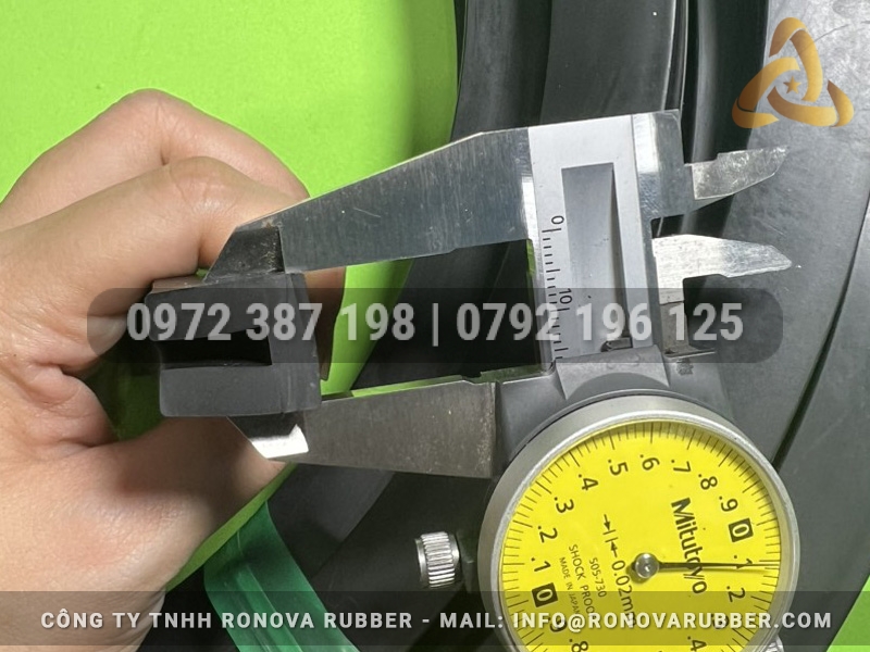 Góc cắt ron EPDM chữ U