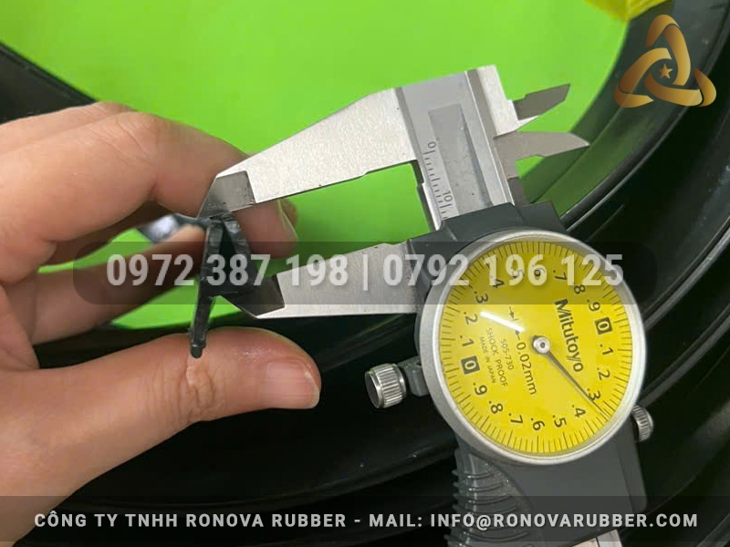 Ron cao su EPDM chữ U 21.8x5.3x2