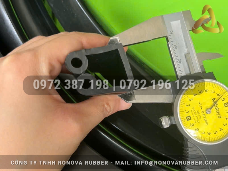 Ron cao su EPDM chữ U 28x33x3