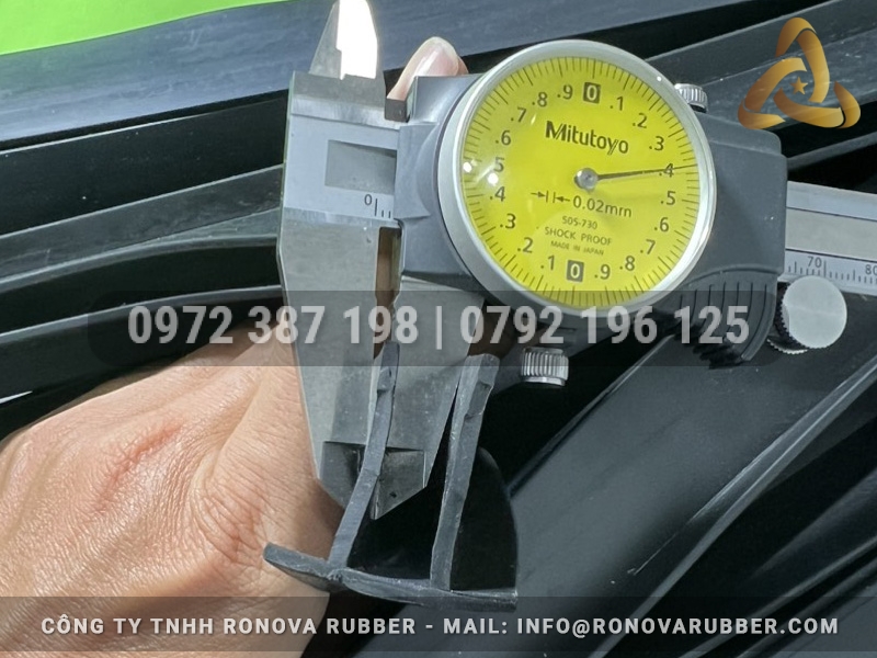 Ron cao su EPDM chữ U 30x30x10