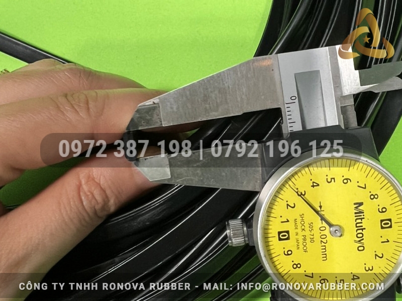 Ron cao su EPDM chữ U 3x7x1