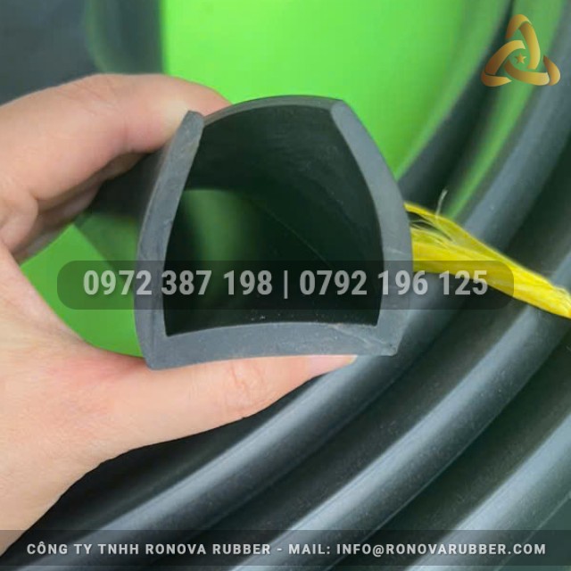 Ron cao su EPDM chữ U 40x40x32