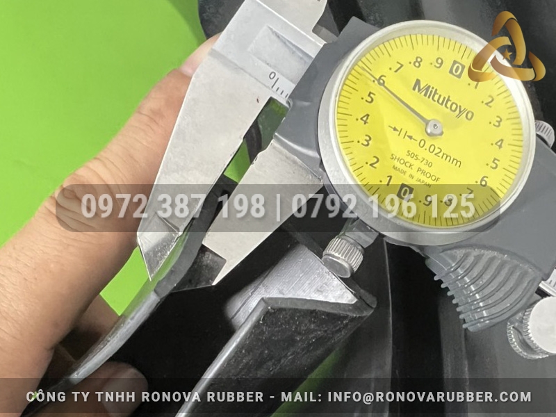 Ron cao su EPDM chữ U 40x40x5