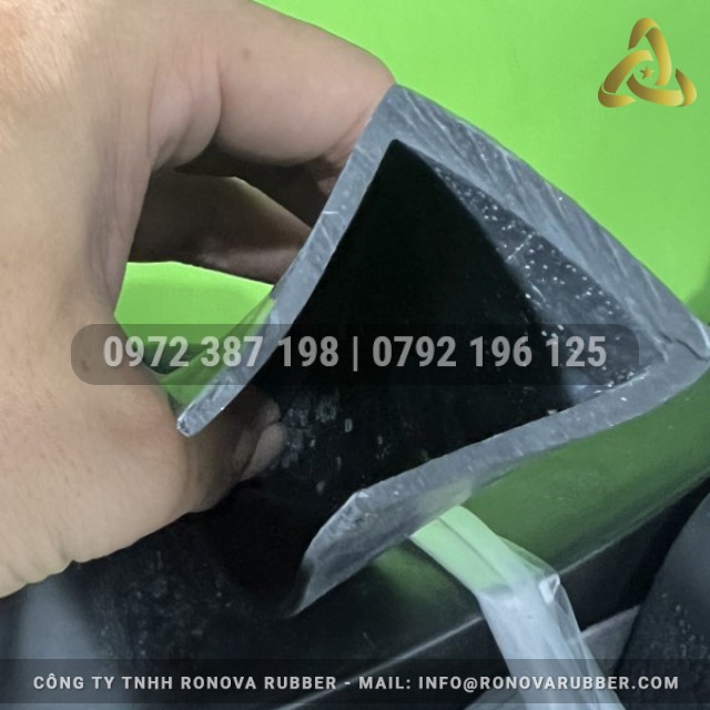 Ron cao su EPDM chữ U 40x40x5