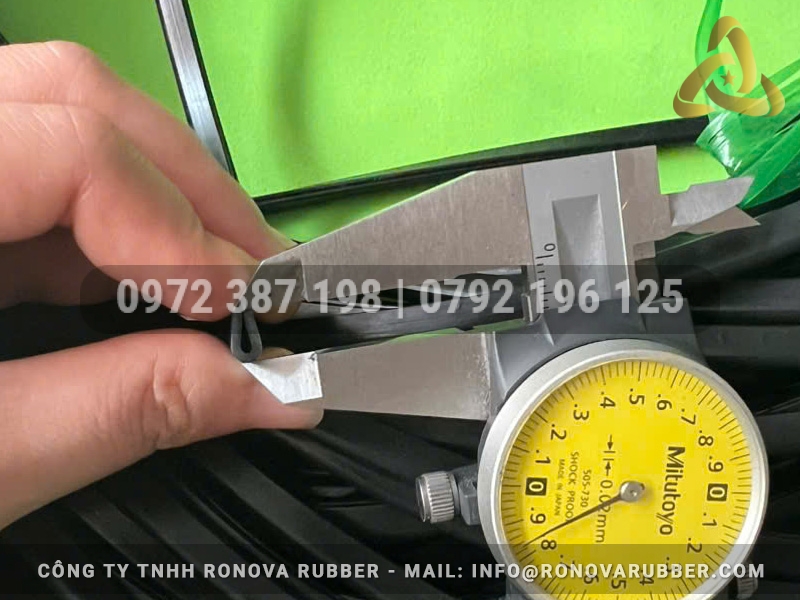 Ron cao su EPDM chữ U 4x7x1.5