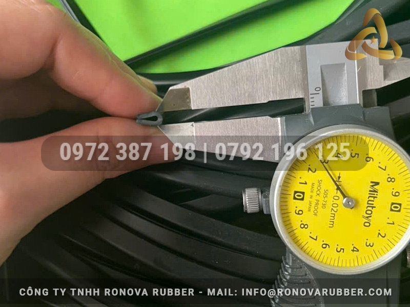 Hình ảnh ron cao su EPDM chữ U