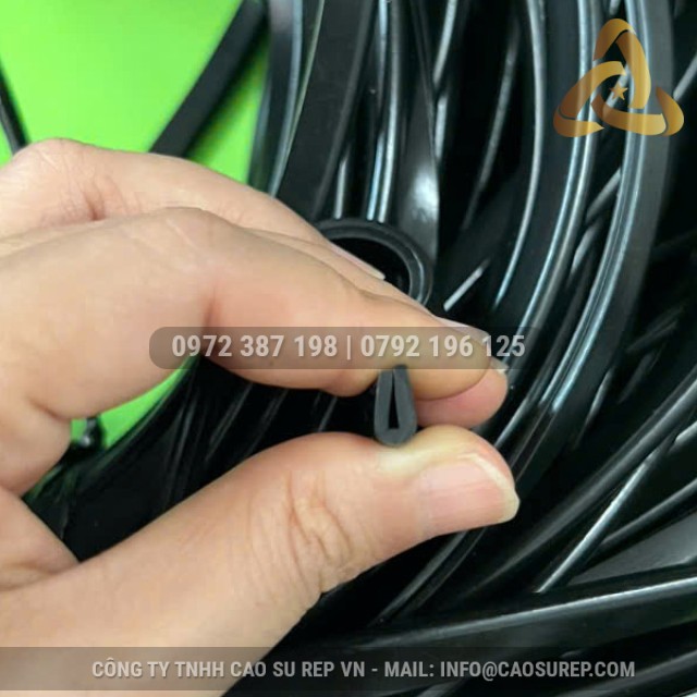 Ron cao su EPDM chữ U 4x8x1 Ron cao su EPDM chữ U 4x8x1