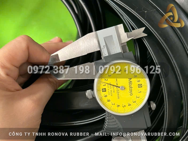 Ron cao su EPDM chữ U 6x17x1