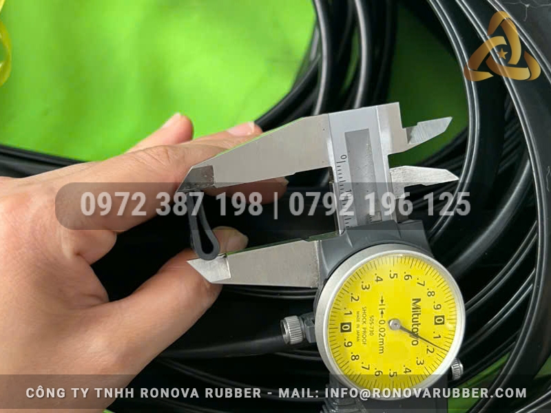 Ron cao su EPDM chữ U 6x17x1