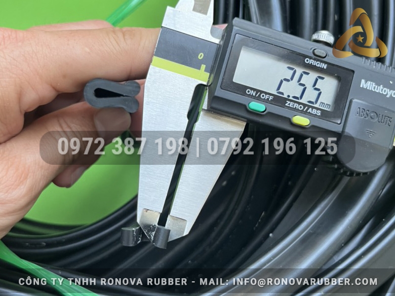 Ron cao su EPDM chữ U kích thước 7.8x14.8x3