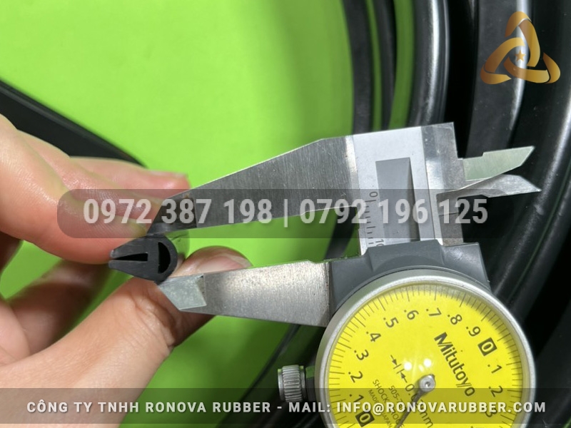 Mẫu ron cao su EPDM chữ U