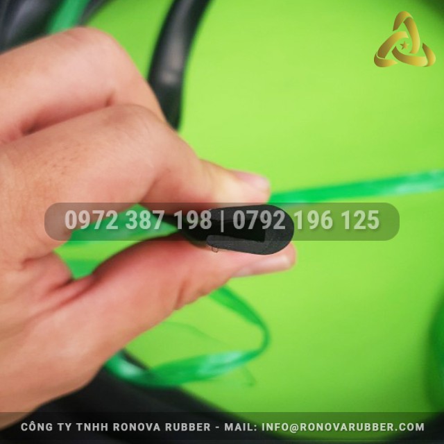 Ron cao su EPDM chu U 9x13x2