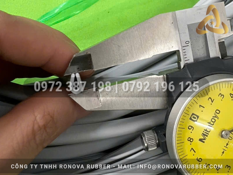 Ron cao su EPDM chữ U 4x6x1mm