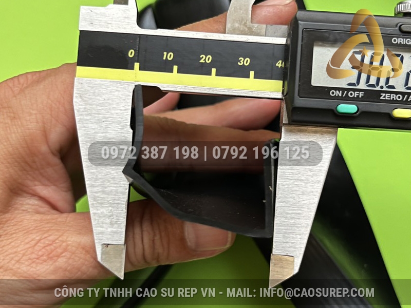 Ron cao su NBR chữ U 38x20x35