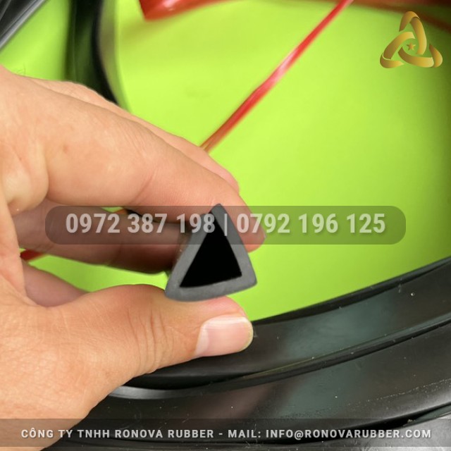 Ron cao su thường chữ U 16x15x12