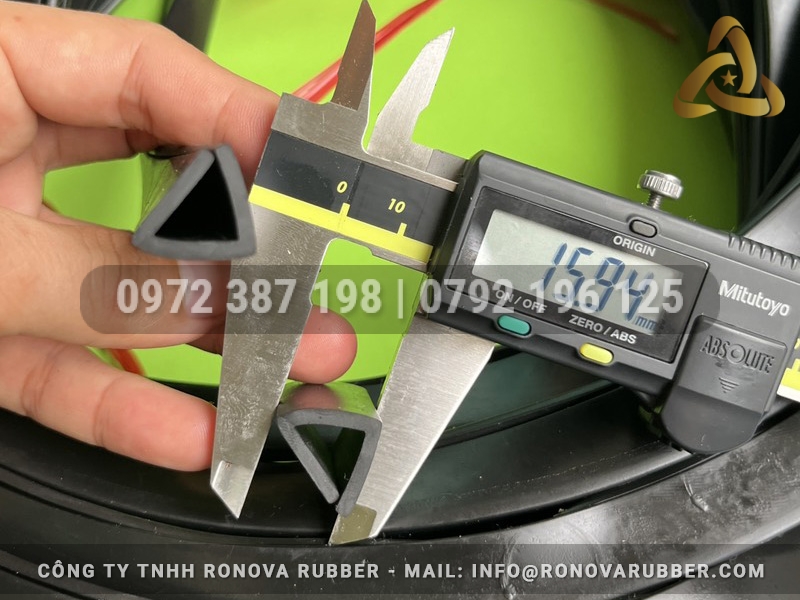 Ron cao su chữ U chung kích thước 16x15x12