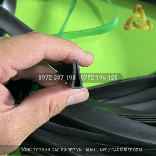 Ron cao su thường chữ U 7x10x5