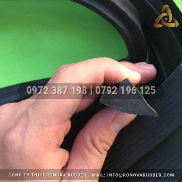 Ron cao su ống cống TG 14x25 D2400