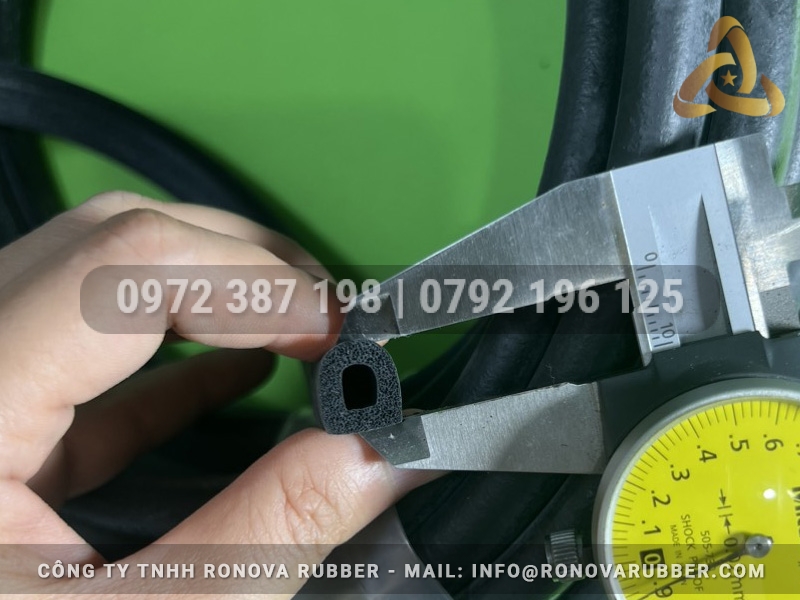 Ron cao su xốp chữ D 10x12x3