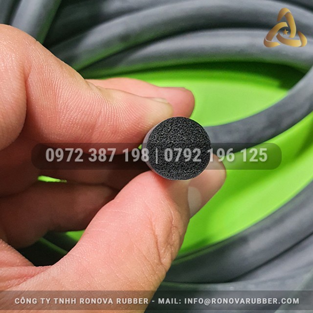 Ron cao su xốp EPDM phi 12