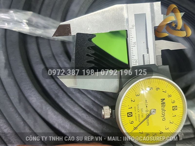 Ron xốp EPDM CN 20x10.5x4