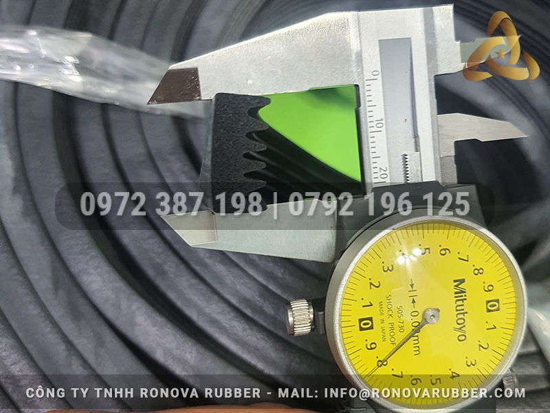 Ron xốp EPDM CN 20x10.5x4