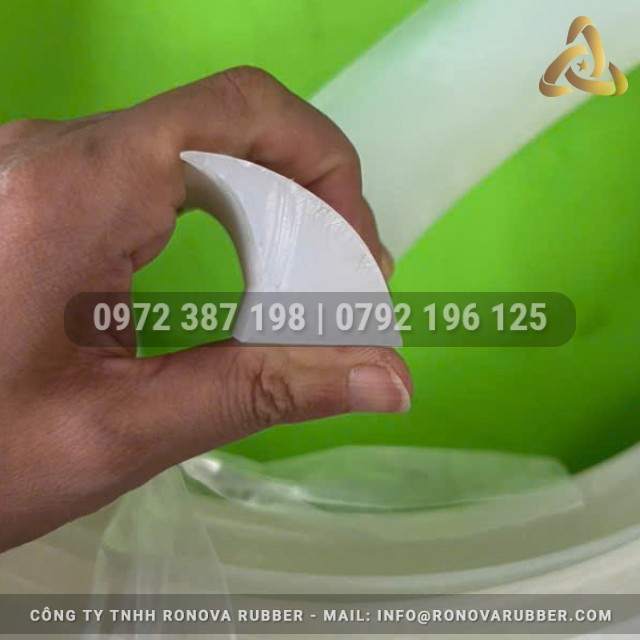 Ron silicon trắng 25x27.7