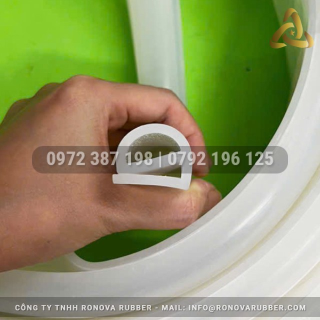 Ron silicon trắng chữ E 25x23x3
