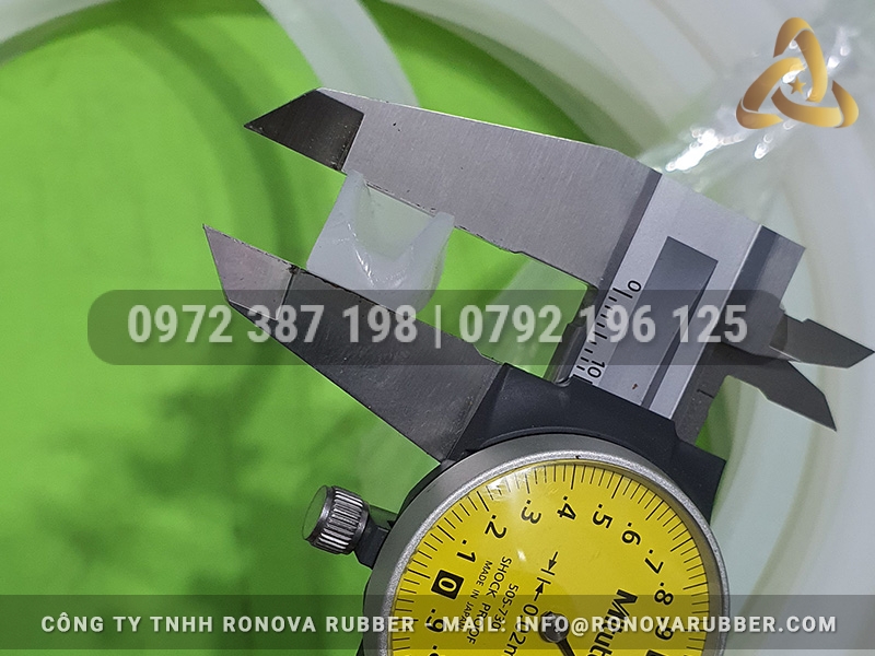 Ron silicon trắng chữ U 10x10.5x4
